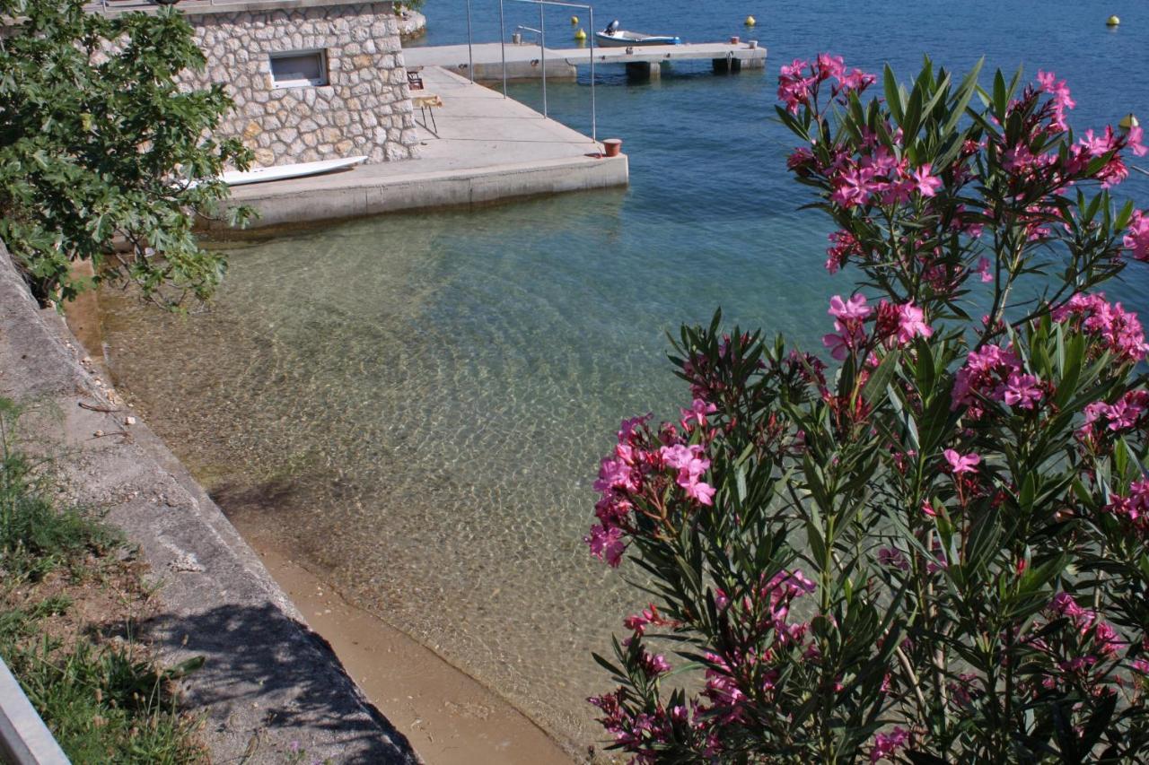 Apartments And Rooms By The Sea Supetarska Draga - Gornja, Rab - 11579 外观 照片
