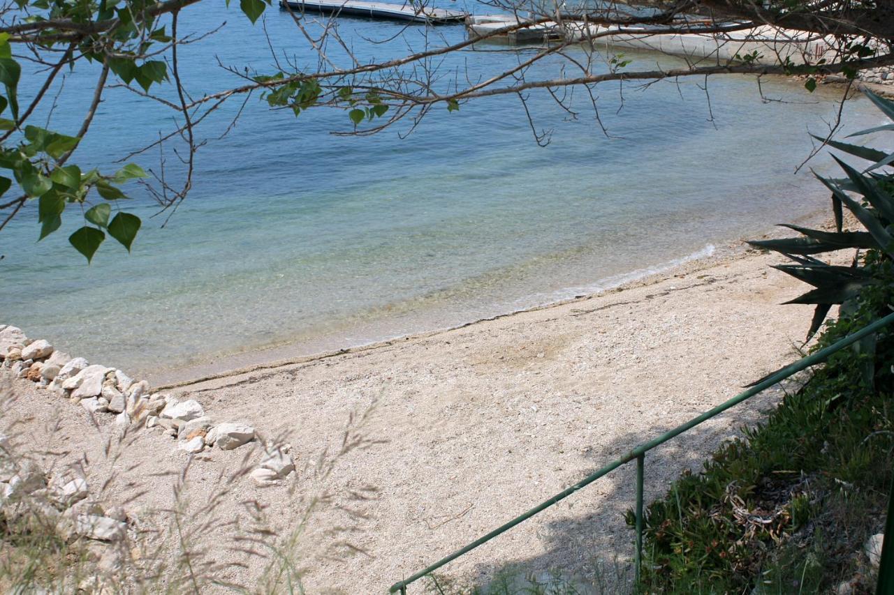 Apartments And Rooms By The Sea Supetarska Draga - Gornja, Rab - 11579 外观 照片