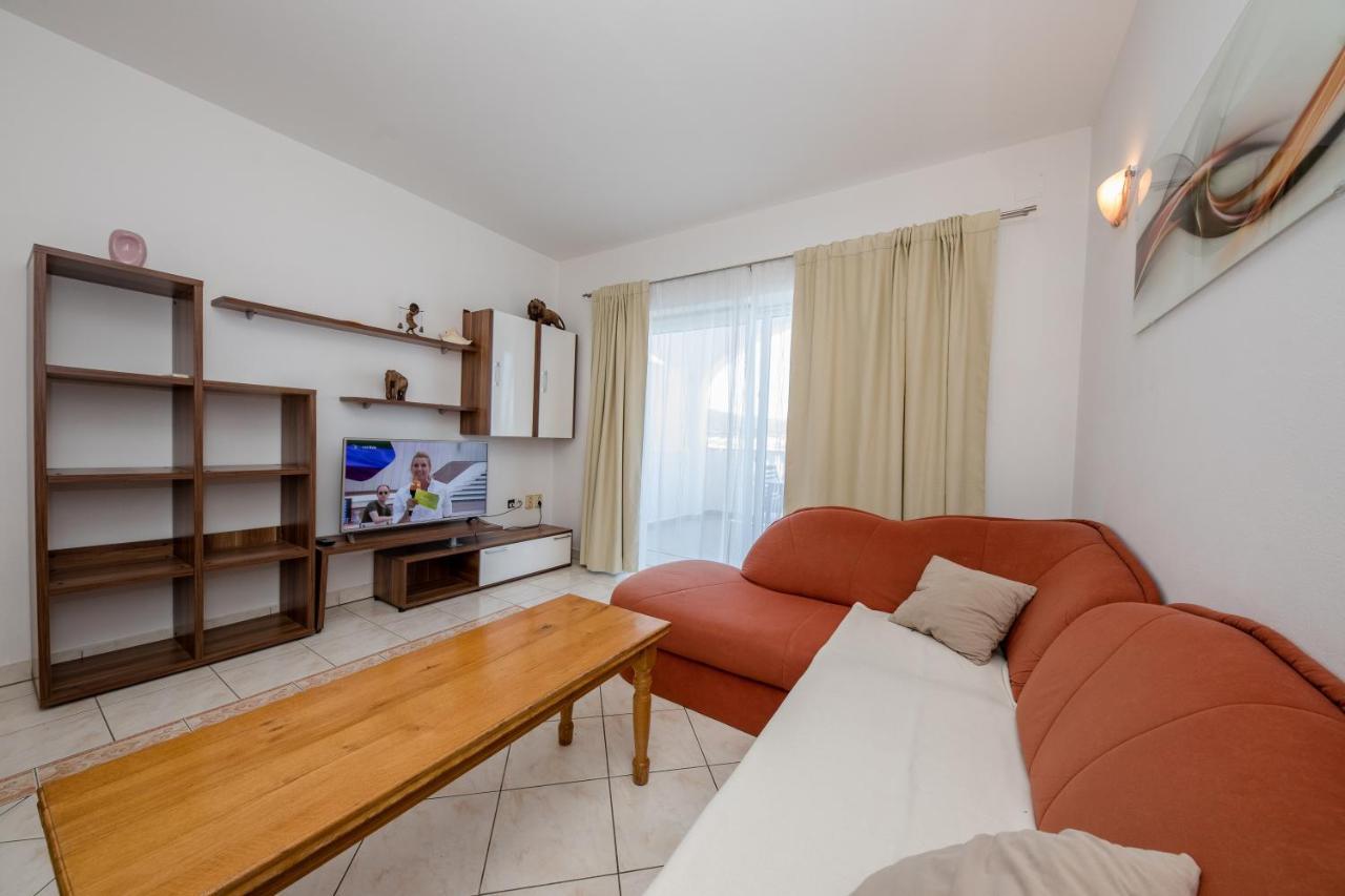 Apartments And Rooms By The Sea Supetarska Draga - Gornja, Rab - 11579 外观 照片