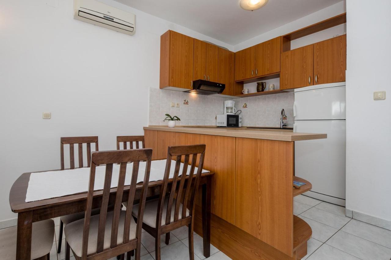 Apartments And Rooms By The Sea Supetarska Draga - Gornja, Rab - 11579 外观 照片