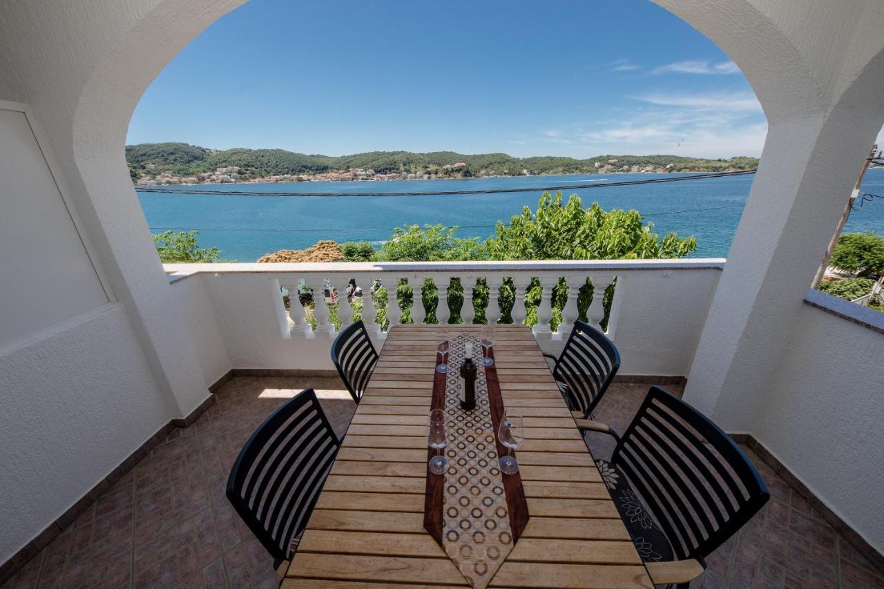 Apartments And Rooms By The Sea Supetarska Draga - Gornja, Rab - 11579 外观 照片