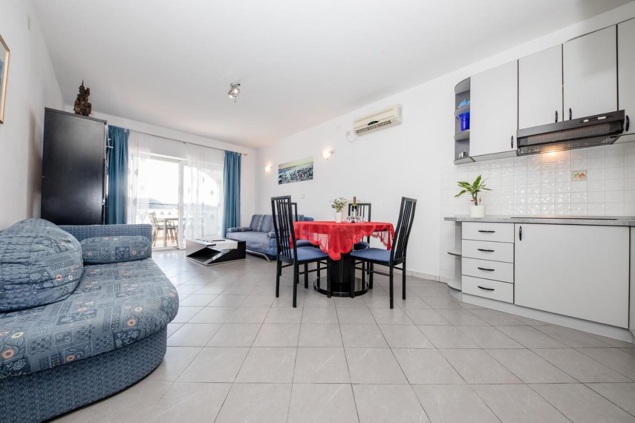 Apartments And Rooms By The Sea Supetarska Draga - Gornja, Rab - 11579 外观 照片