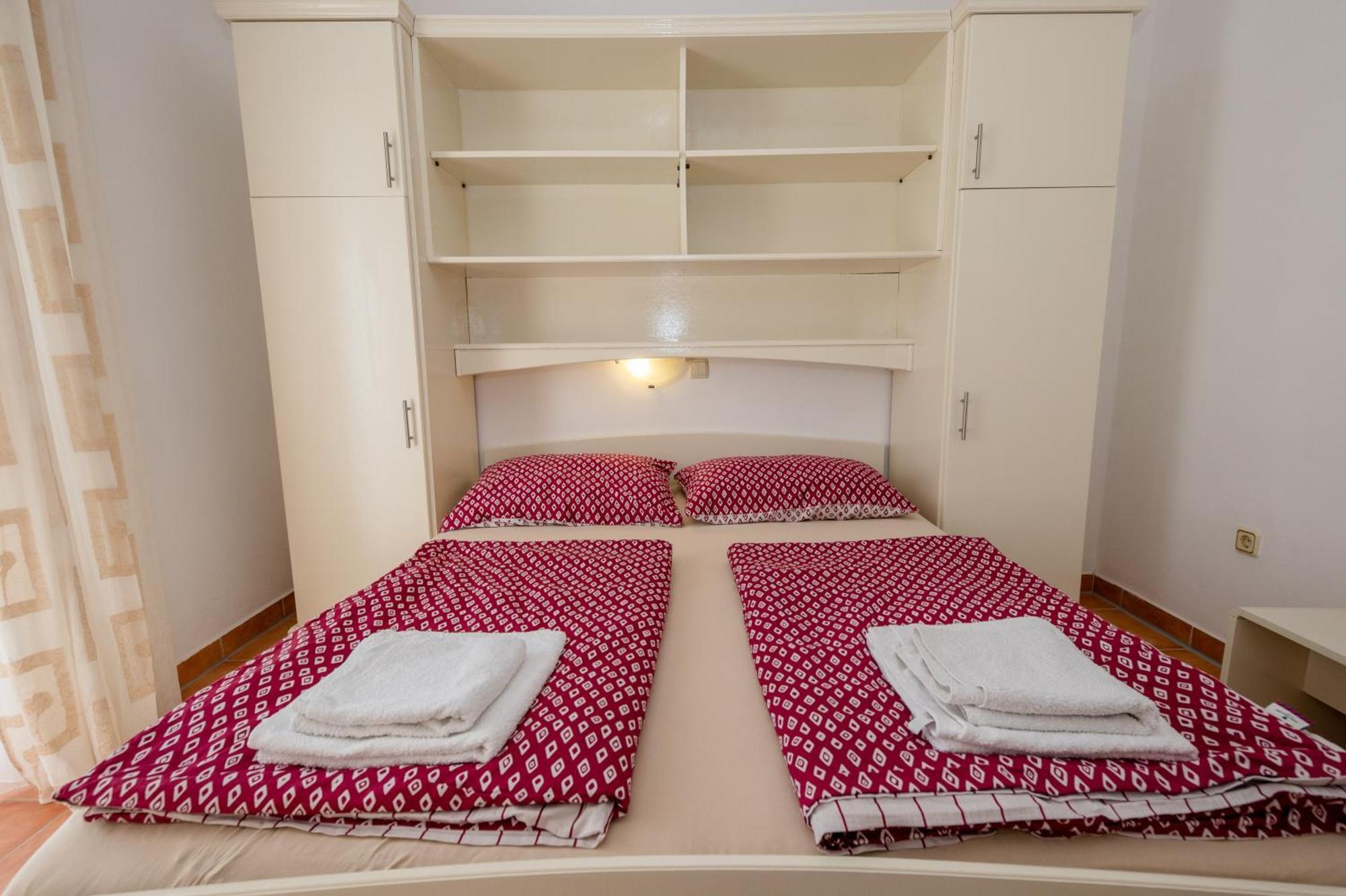Apartments And Rooms By The Sea Supetarska Draga - Gornja, Rab - 11579 客房 照片