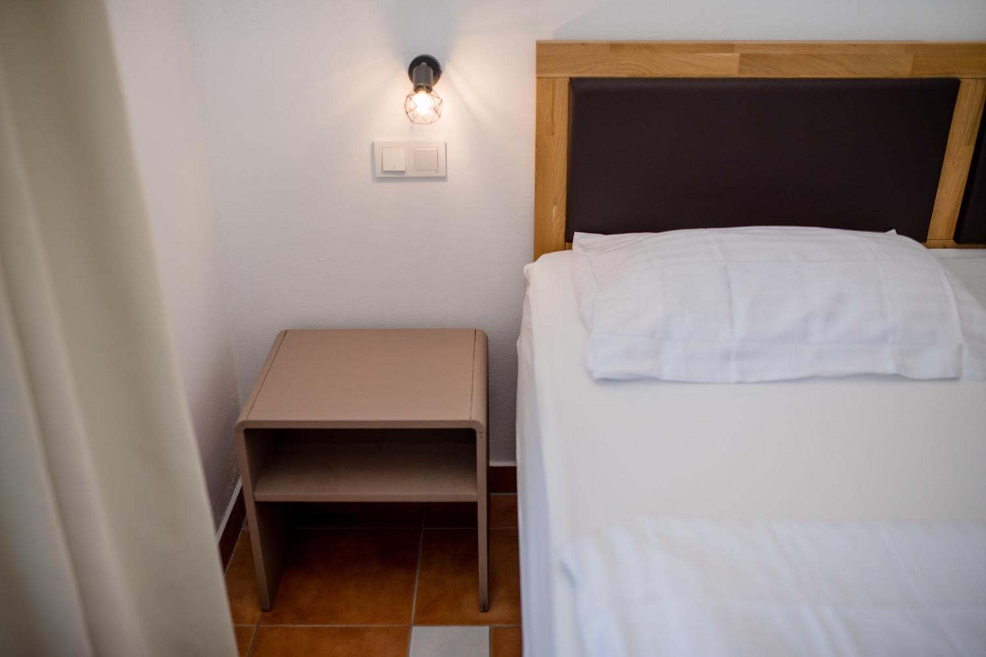 Apartments And Rooms By The Sea Supetarska Draga - Gornja, Rab - 11579 客房 照片